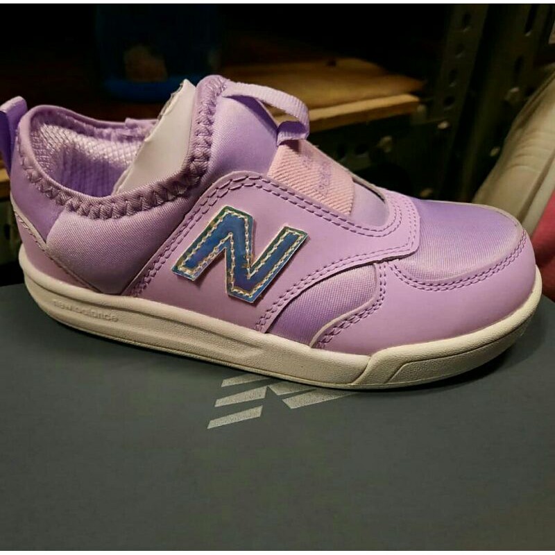 NewBalance Kids Original Diskon 70%