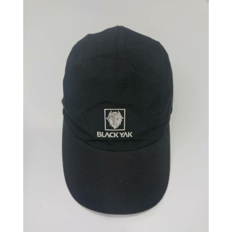 topi black yak