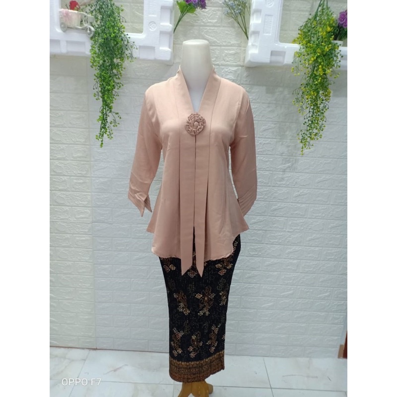 (Bisa Cod)ATASAN AJA / KEBAYA FLOY ENCIM BALOTELLI / KEBAYA BUSUI KUTUBARU/kebaya kondangan/kebaya wisuda/kebaya modern/kebaya tradisional/kebaya murah/kebaya encim/kebaya terlaris/kebaya akad
