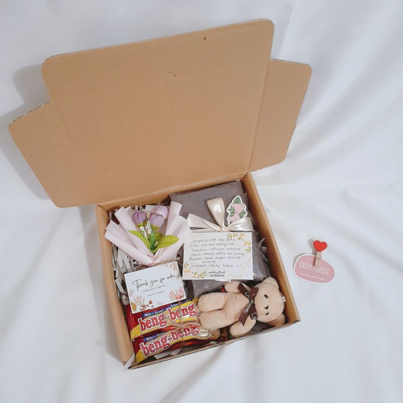 

Kado wisuda muurah, gift box, hampers wisuda