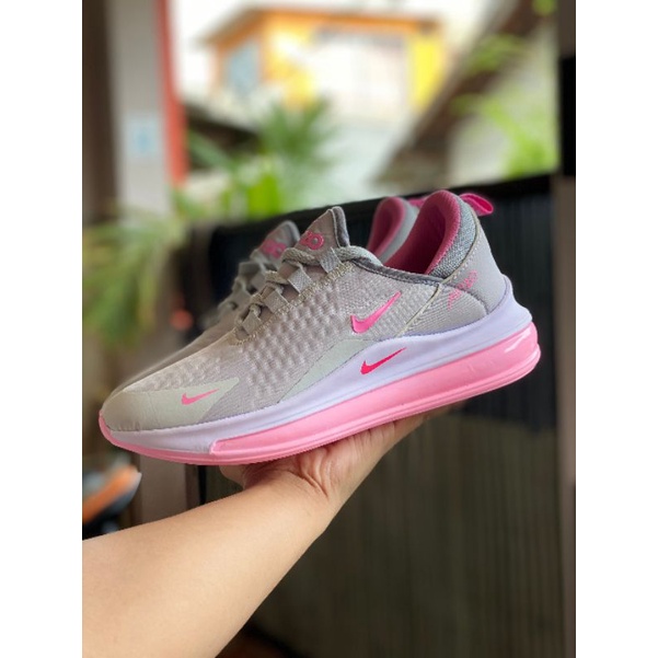 SEPATU RUNNING SNEAKER WANITA NIKE AIR MAX 720 SIZE 36-40