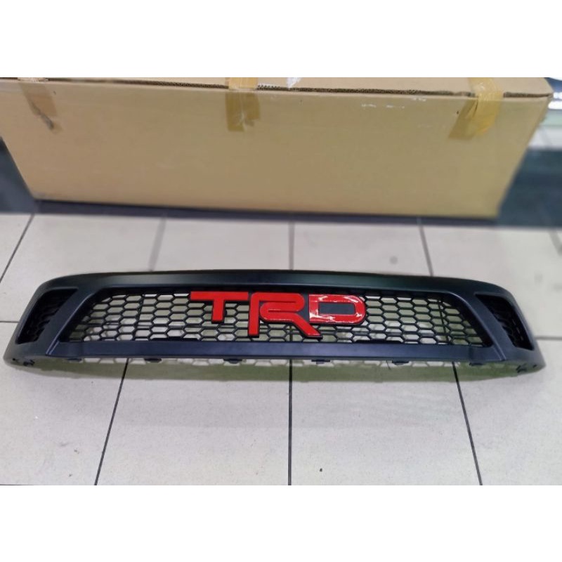 grill depan hilux revo TRD jumbo