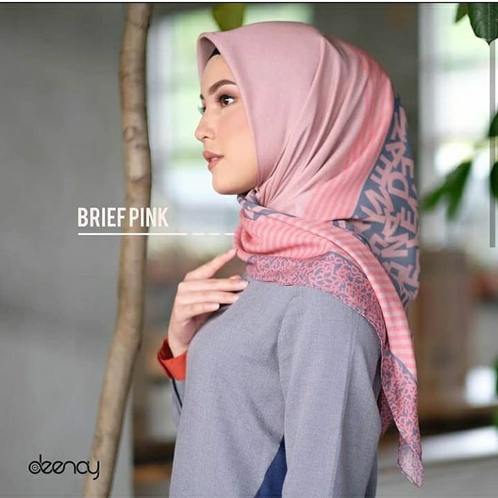 Kerudung Deenay Brief Pink Original