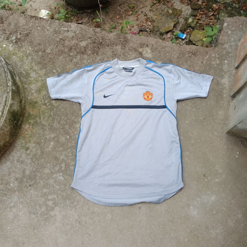 jersey manchester united retro bekas original second