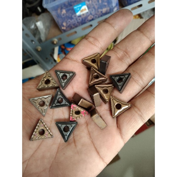 insert bubut TNMG1604 R04 / R08 carbait bekas layak pake pahat bubut tnmg16 / tnmg 16
