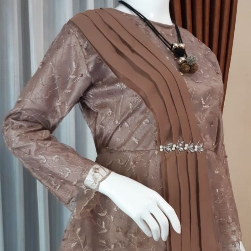 Batik Brokat Couple Kebaya Jumbo Modern, Kebaya Tunangan Sarimbit Kondangan, Kebaya Wisuda Amalia-KEBAYA + ROK (Moca)