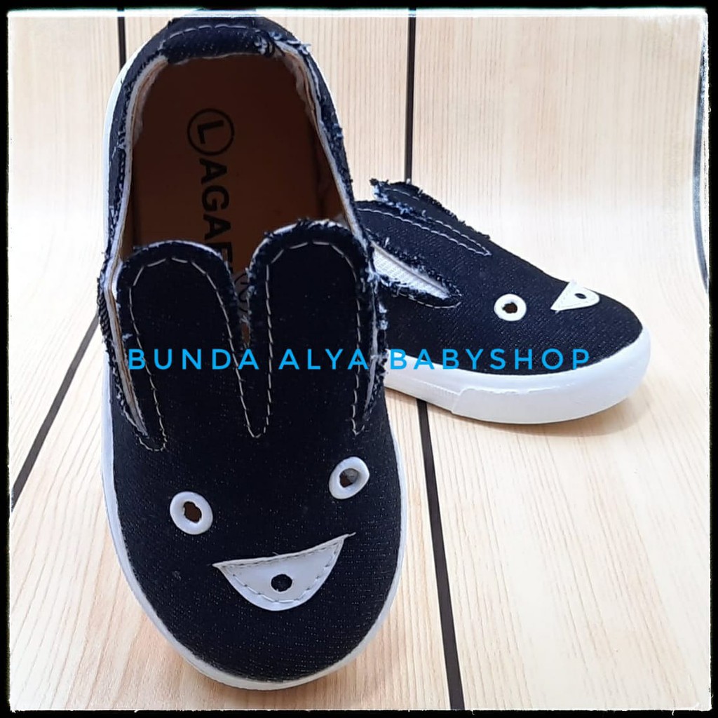 Sepatu Anak Jeans Usia 1 - 4 Tahun HITAM Sepatu Anak Cewek Cowok Jeans Denim Alas Karet Anti Licin Size 22 - 30