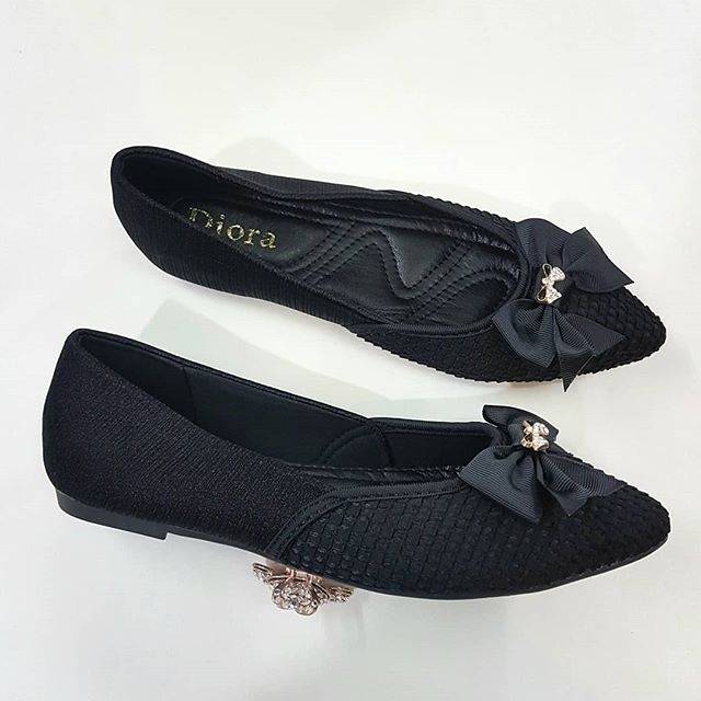 Diora/ Sepatu Flat/ Flat Shoes/ Sepatu Lepes/ Flat Shoes wanita/ Flat Shoes Import