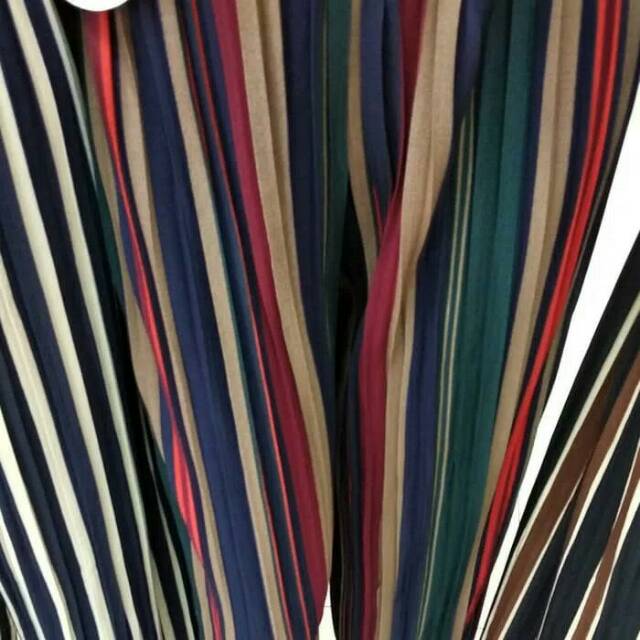Celana plisket salur import