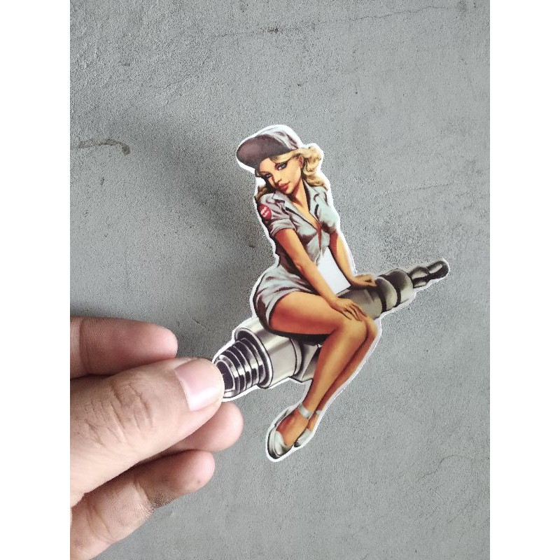 

Stiker pin up girl transparan kode 7