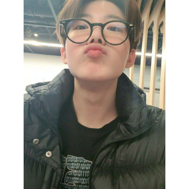 BOOKED PC JUNKYU KELINCI