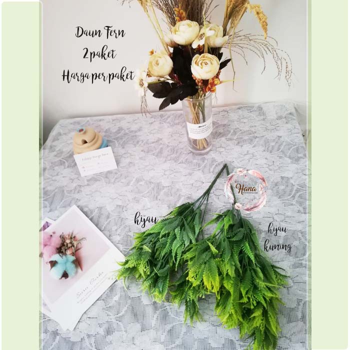 Daun fern plastik / daun fern artificial / daun palsu