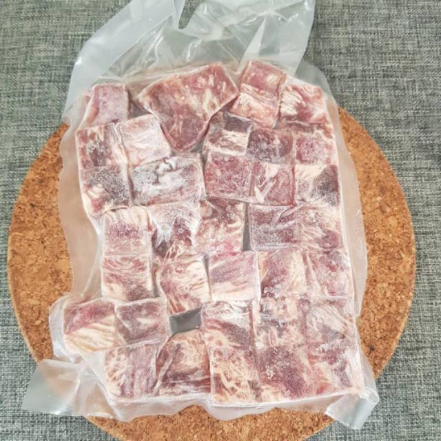 

Saikoro Beef waghyu cubes steak 3x3cm 250gram