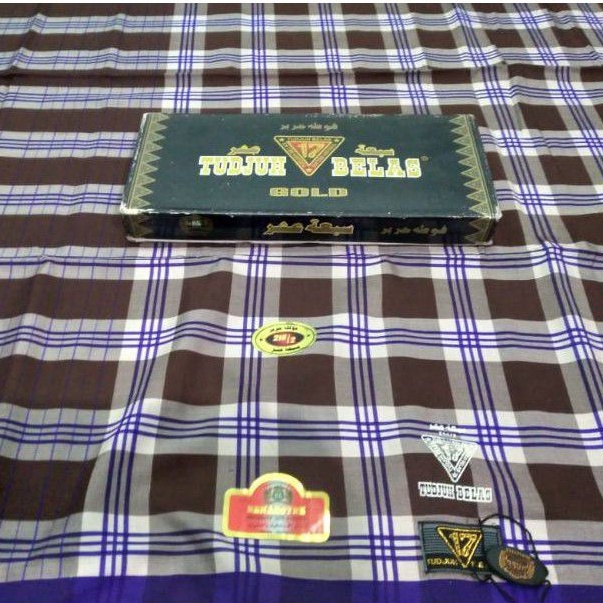 Sarung BHS Original Merek TUJUHBELAS Motip Jadul Barang langka