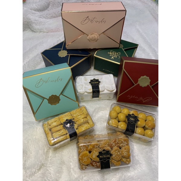 

Add Kotak Hampers