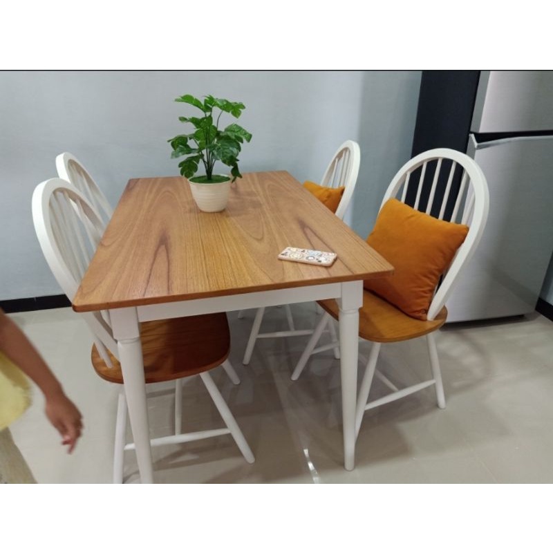 MEJA MAKAN MINIMALIS MEWAH 4 KURSI JARI KAYU JATI JEPARA