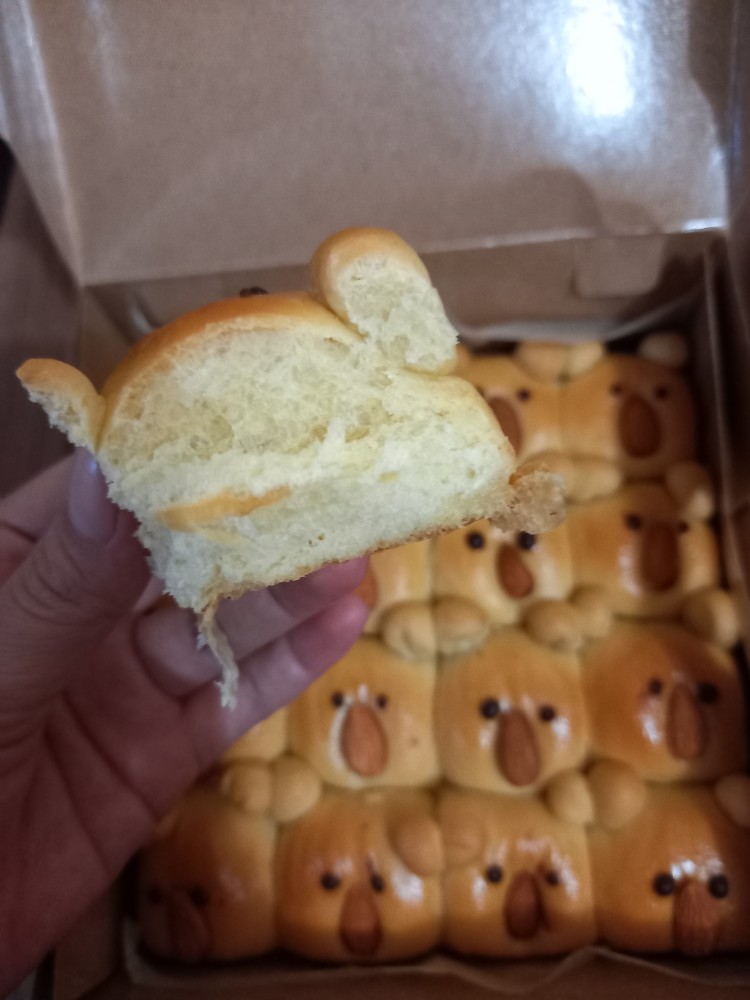 Panda Duduk , Roti Manis Karakter Berbentuk Panda Dengan Isi Yang Enak