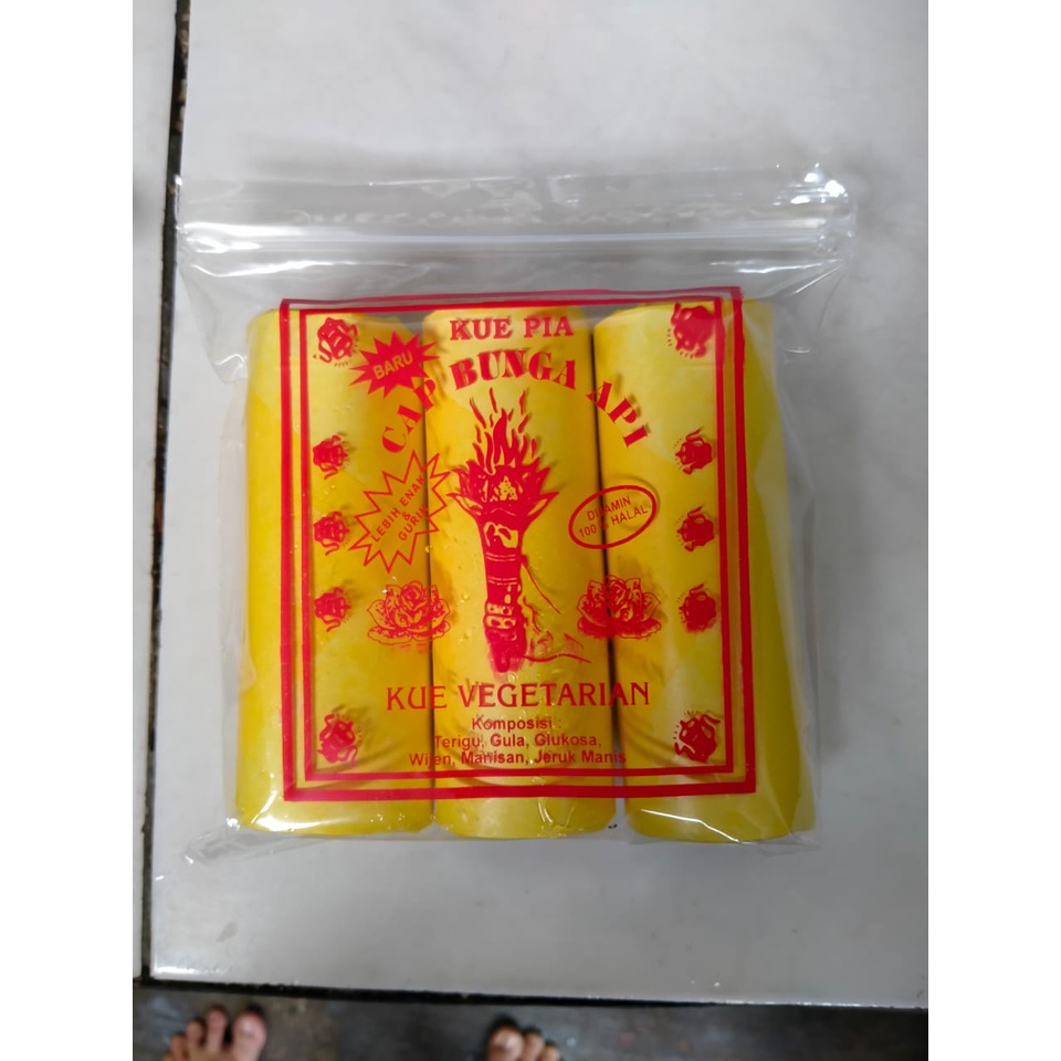 

kue vegetarian tausapia di sebut KACANG HIJAU GULUNGAN