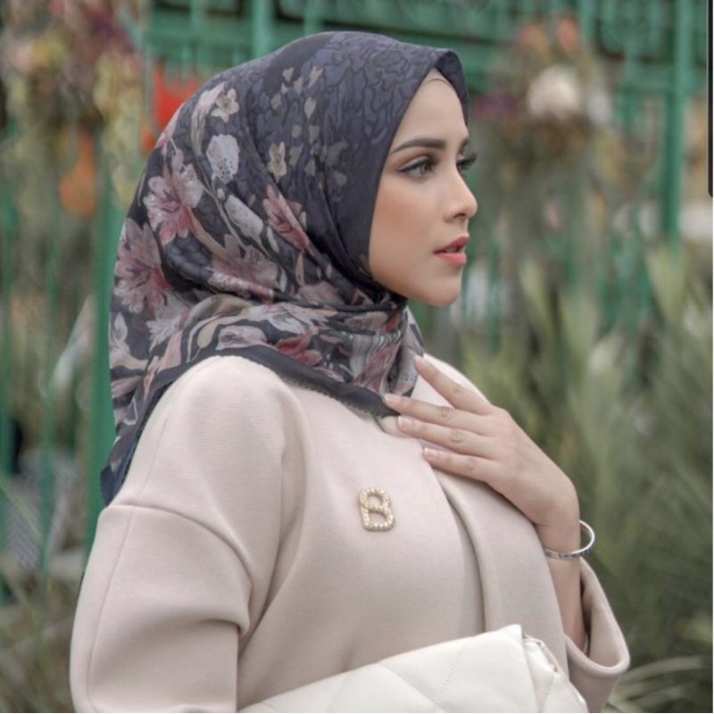 BUTTONSCARVES DAISY SERIES