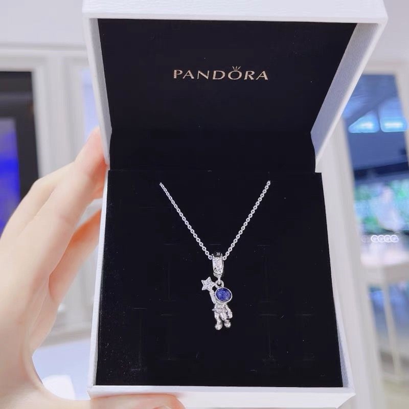 Pandora Kalung 925 Silver Cubic Zirconia Liontin Astronot Aksen Berlian Untuk Wanita