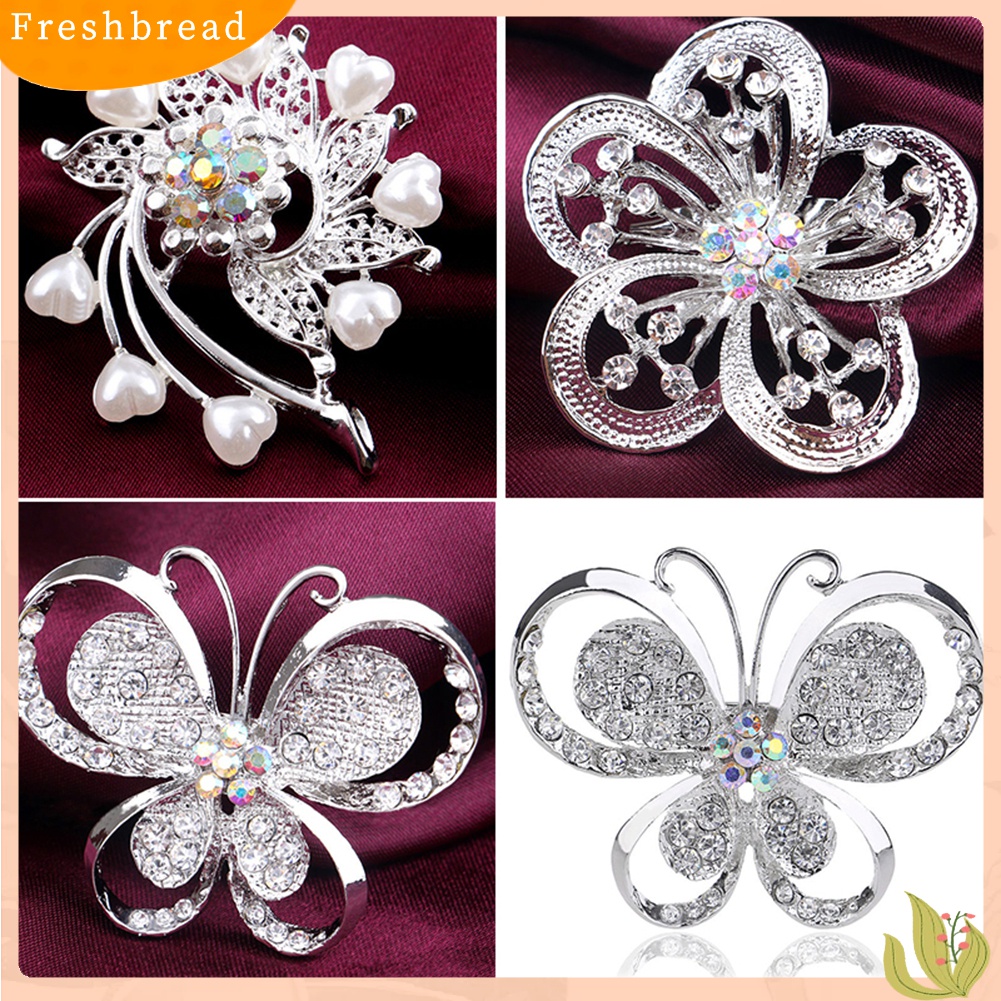 [ TERLARIS]Silver Plated Alloy Flower Rhinestone Brooch Pin Wedding Bridal Party Jewelry