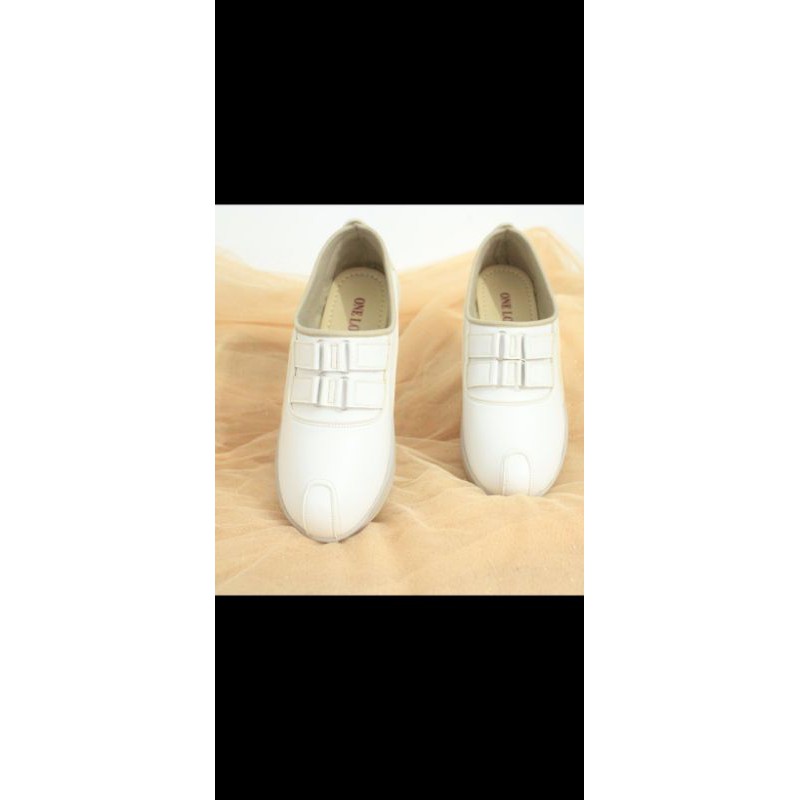 sepatu wanita one love