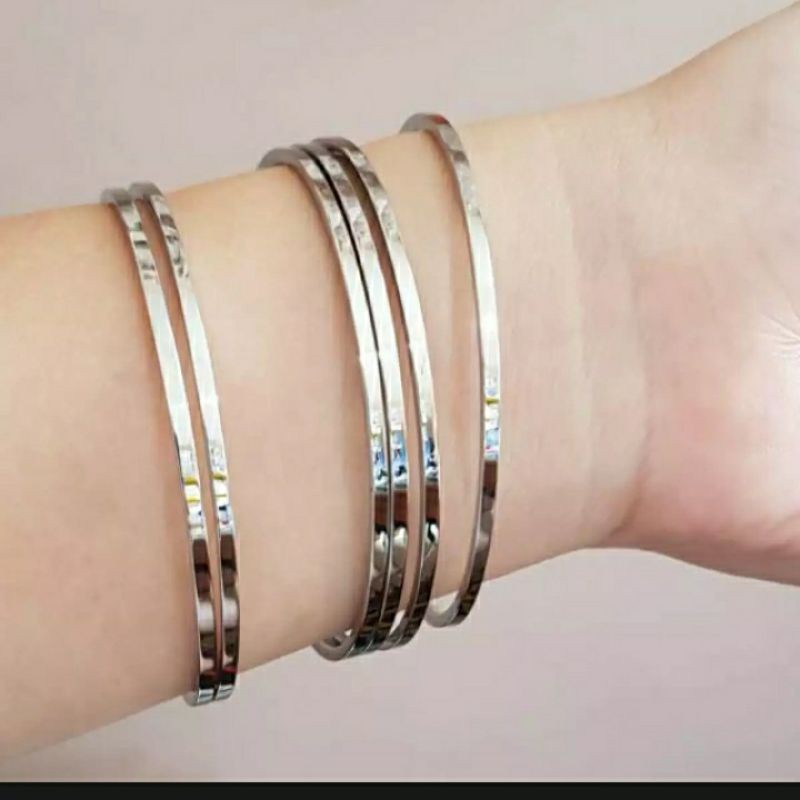 Gelang keroncong titanium wanita satu set 6 Pcs