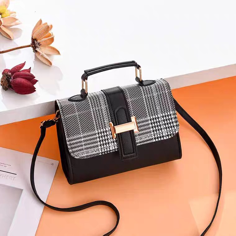 Tas Selempang Kecil Wanita Import Korea Kotak Ukuran Kecil