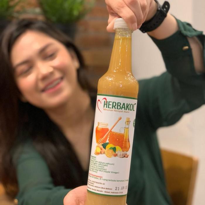 

JUS HERBAL BAWANG PUTIH JAHE LEMON CUKA APEL MADU HERBAKOL