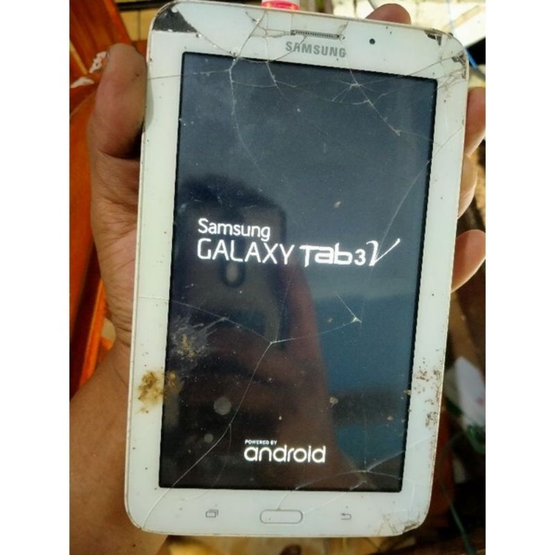 MESIN tablet Samsung tab3 V SM t611 Minus LCD MESIN JAMIN NORMAL UDH TESTED