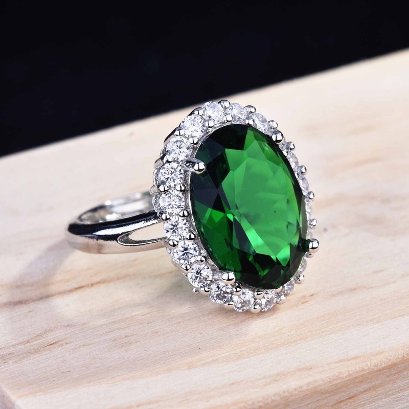 Oval Luxury Green Diamond Ring