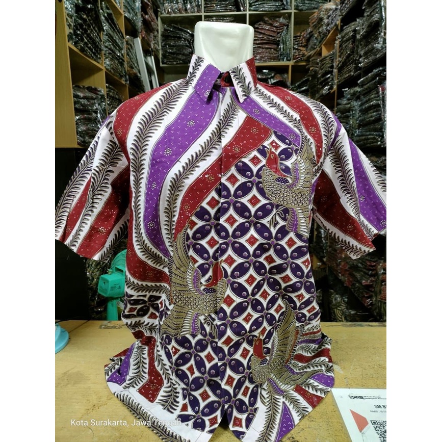 Batik Lengan Pendek Warna Ungu Batik Pendek Warna Merah Batik Pria Warna Lilac/Magenta Batik Solo