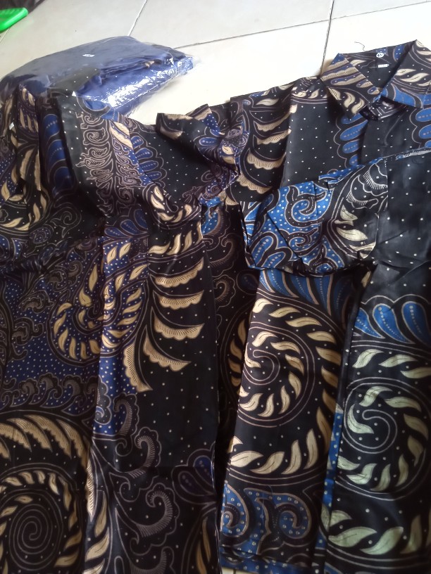 Batik Couple Keluarga • Batik Couple Keluarga Sania Ruffle Ori Ndoro Jowi