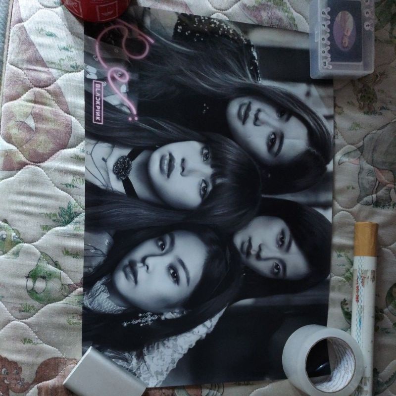 Re: BLACKPINK Playbutton Limited Edition Poster Benefit HMV