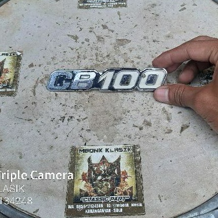 emblem box tepong aki cb100 k5 ORIGINAL emblem tutup aki cb100 k5 emblem tepong aki cb100 k5