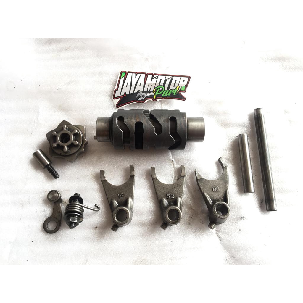 BOTOLAN BOTOL GIGI RATIO RASIO PLATE PLAT STOPPER CAM DRUM GEAR GIR GER SIFT TRANSMISI ASSY SET SUZU