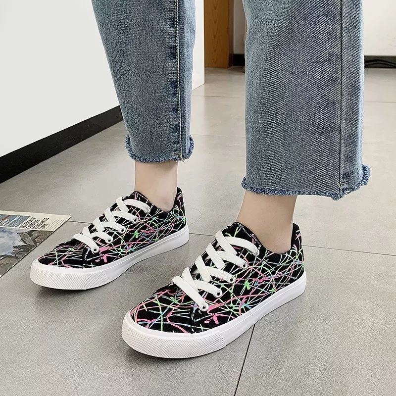 Sepatu Wanita Sneakers Warna Warni grafiti