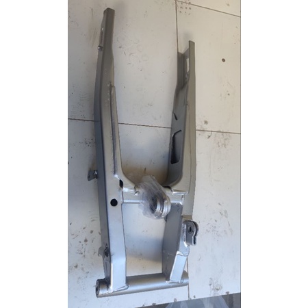 swing arm/lengan ayun vixion old