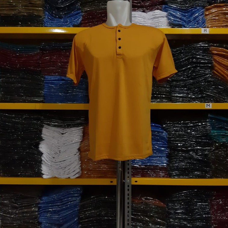 kaos polos pendek  kancing 3.nyaman di pakai