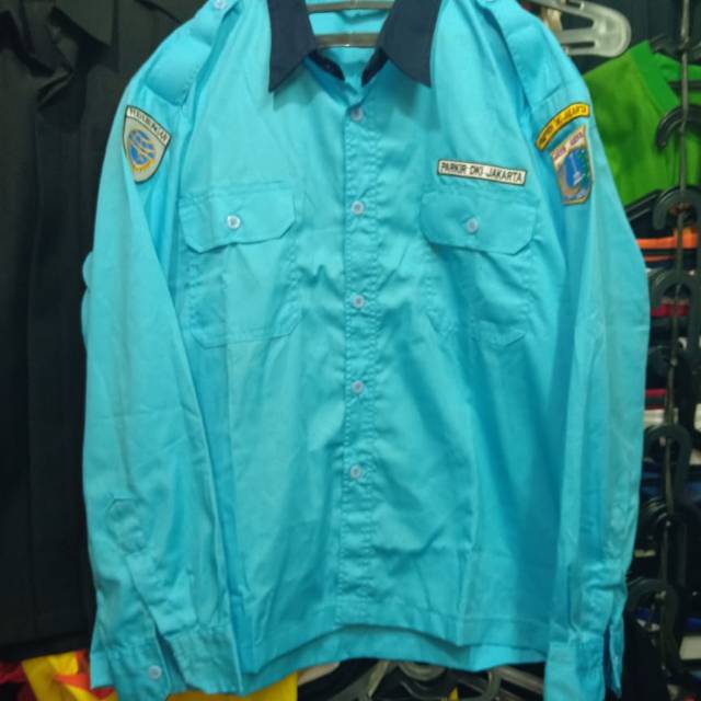 Kemeja tukang parkir