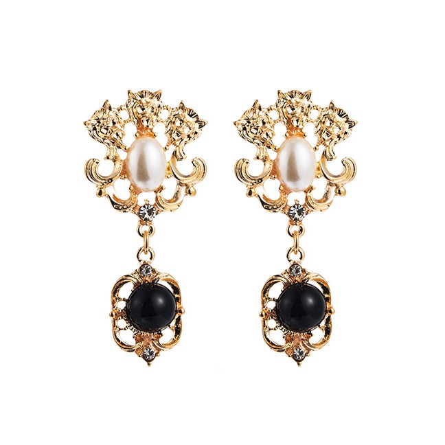 LRC Anting Tusuk Fashion Three Alloy Lion Head And Diamond Pearl Earrings D86611