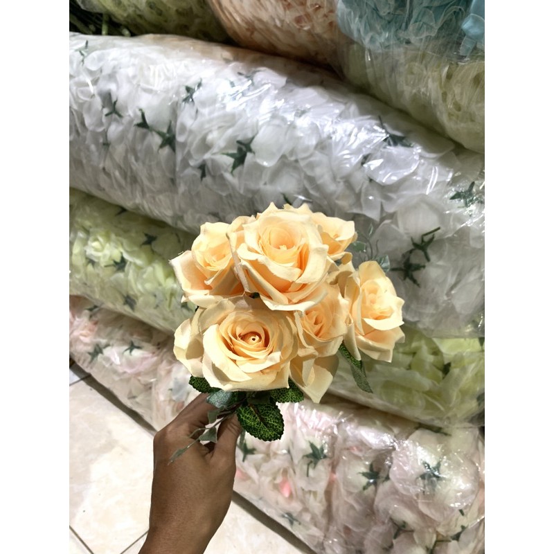 Tangkai Mawar K6 Bludru Import/Bunga Mawar/Artificial/Bunga Palsu/Hiasan/Dekorasi-ORANGE MUDA