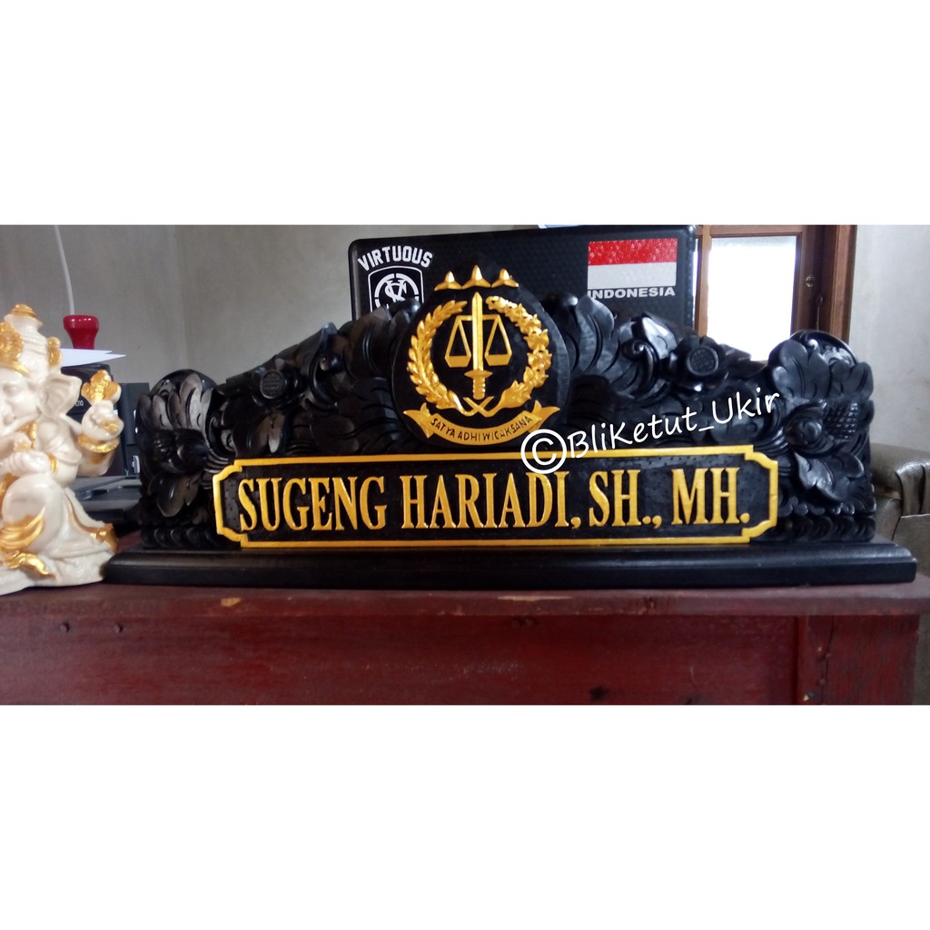 

Papan Nama Meja Ukiran Bali Motif Simbol Instansi 40cm