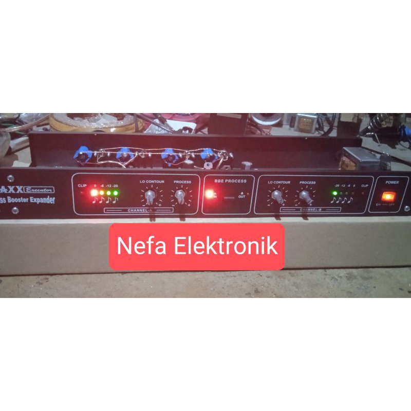 BBE BASS BOOSTER EXPANDER