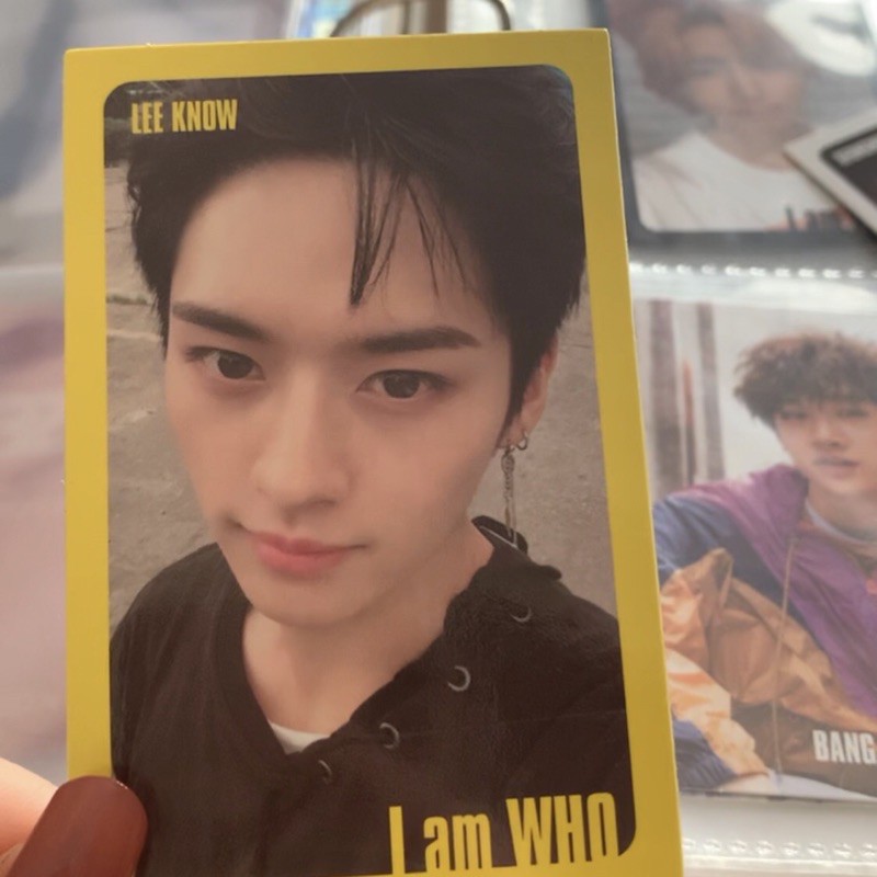 I Am Who Lee Know Seungmin Straykids yellow border white border photocard