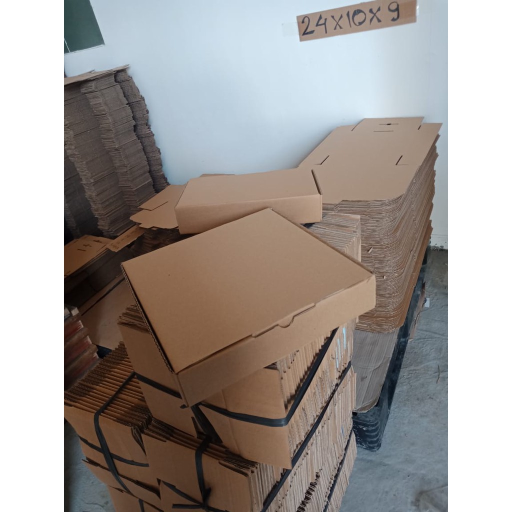 

Box Kemasan Pizza uk 31X31X5 cm polos