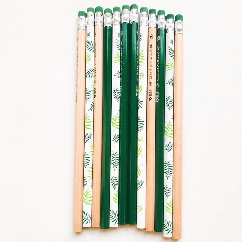 

pensil serut 2B motif daun/ pensil 2B green it's green/ pensil serut murah/ pensil serut lucu/ pensil serut unik/ pensil serut