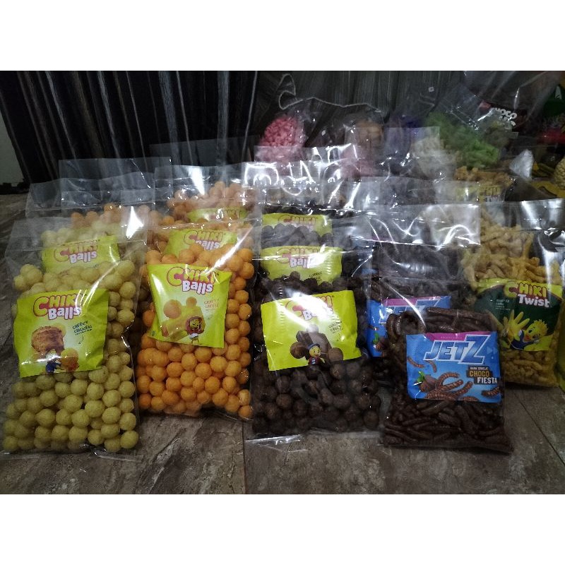 

snack repack chitato lite, bbq, chiki ball ayam, keju, coklat, jetz, bidaran keju