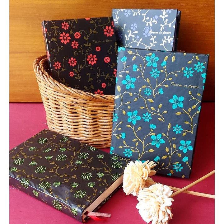 

Buku Tulis / Notebook / Agenda Ekslusif HARD COVER - FLOWER Hotprint