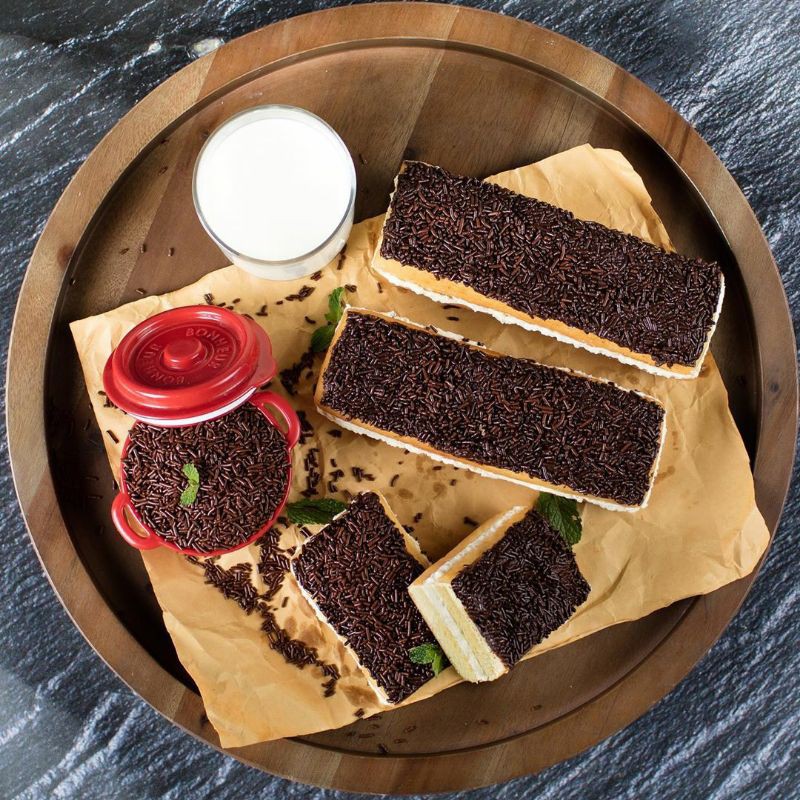 

Holland Bakery-Chocolate John